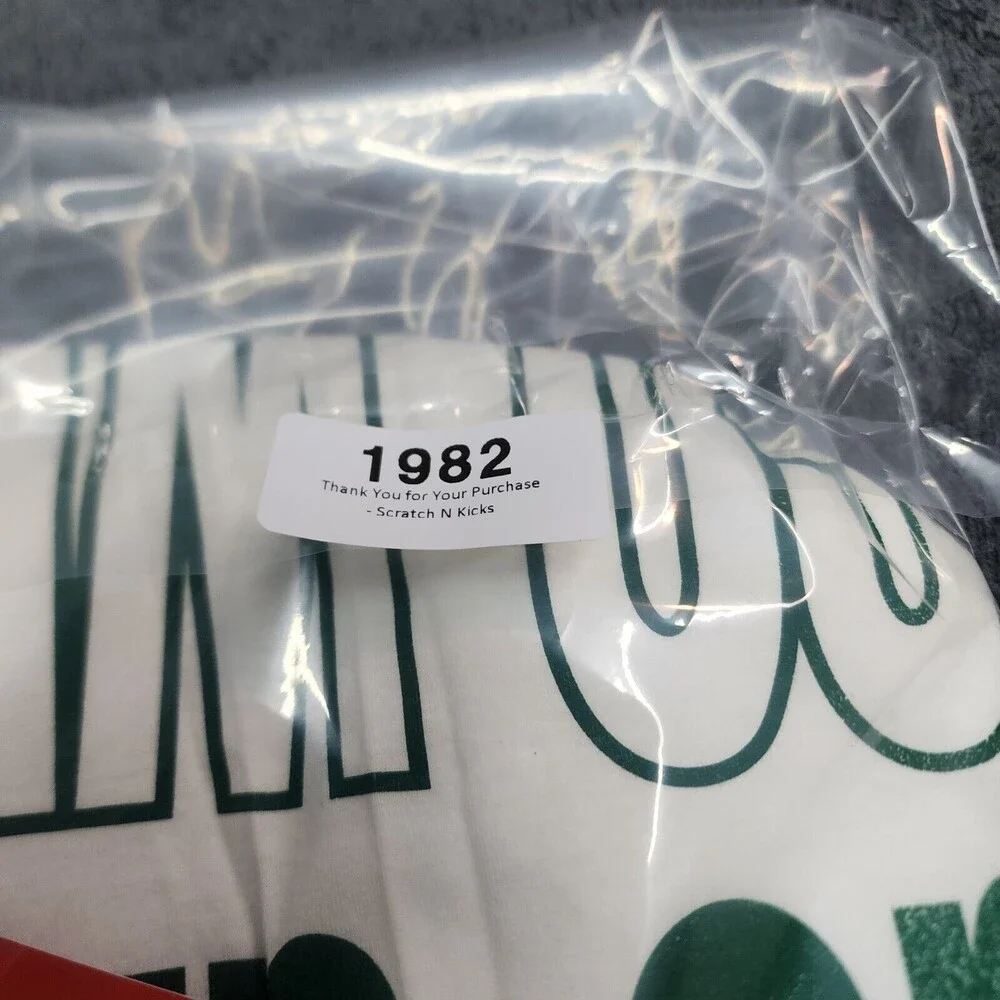 Russell Michigan State "GO GREEN GO WHITE" Women’s V-neck T-shirt Size L - Picture 10 of 10